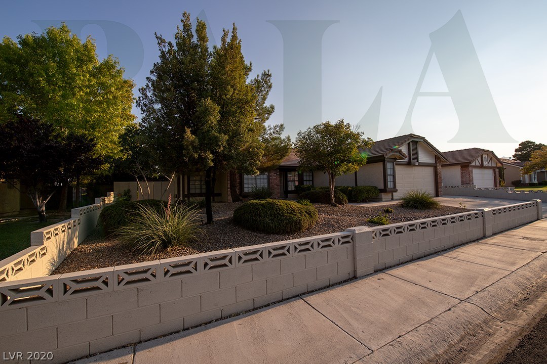 6417 West Marrow Road Las Vegas, NV 89108 - Photo 4 of 35 Gallery Image 4