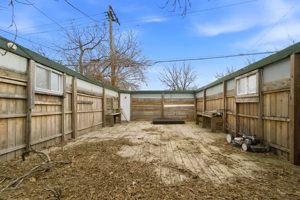 $225,000 | 8659 South Kingston Avenue, Chicago, IL 60617