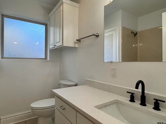 a bathroom with a bathtub