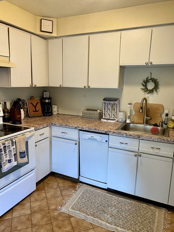23 Old Forge Road, Unit 23 Bridgewater, MA 02324 - Photo 8 of 15 Gallery Image 8