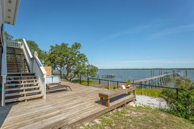 $975,000 | 203-201 Harbor Circle, Alligator Point, FL 32346