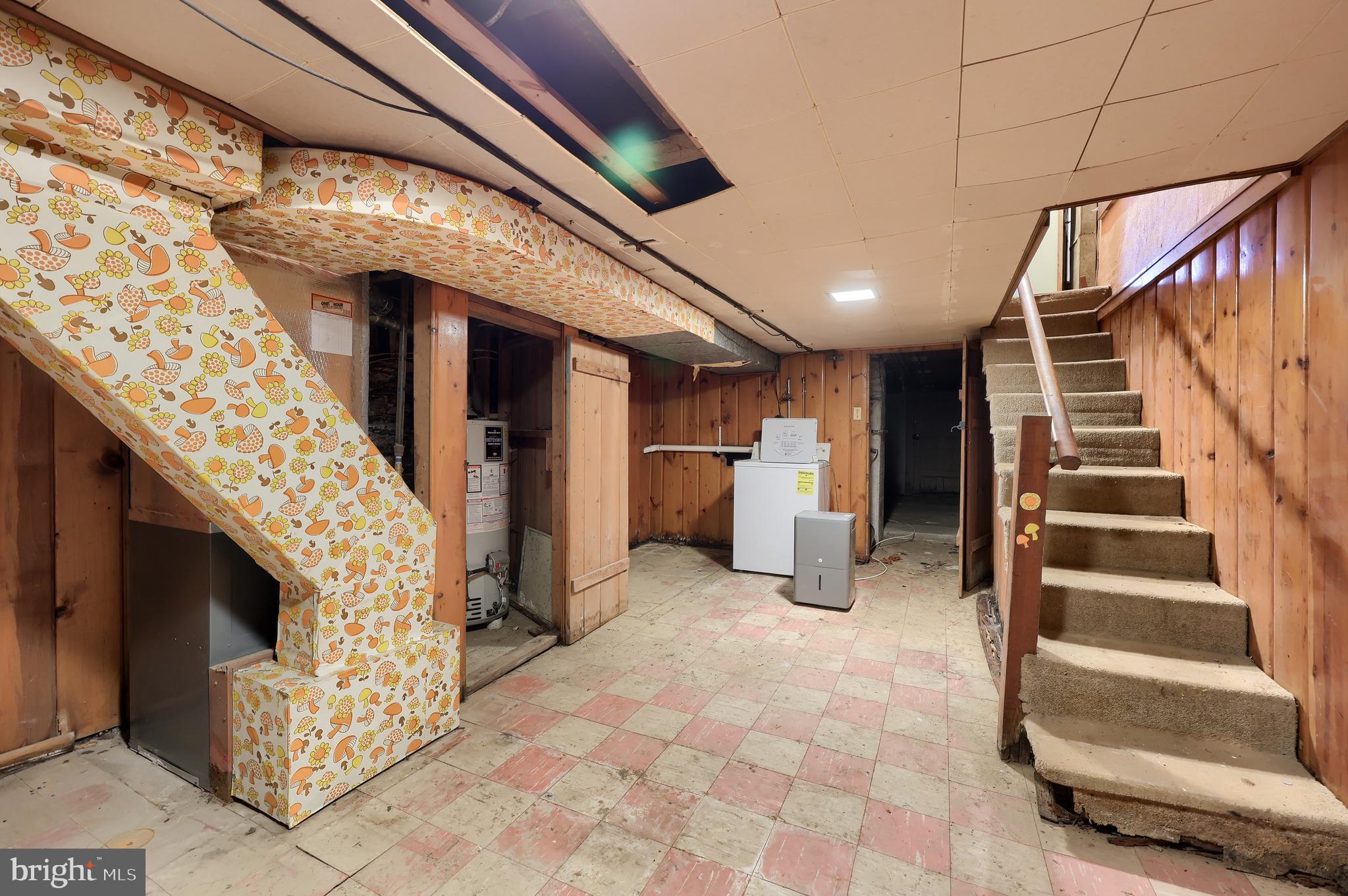 14 West New Street Lancaster, PA 17603 - Photo 20 of 21 a view of entryway with a front door