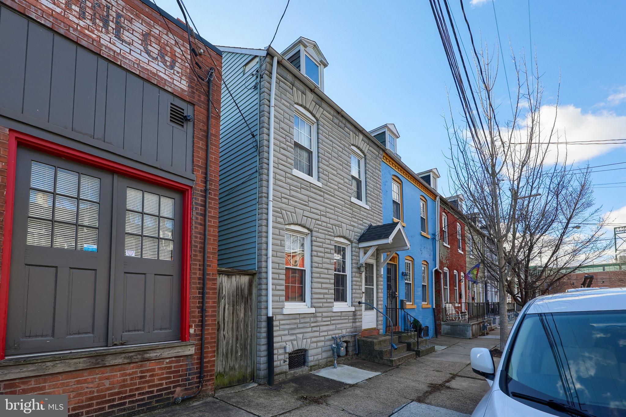 14 West New Street Lancaster, PA 17603 - Photo 3 of 21 a front view of a house with a yard