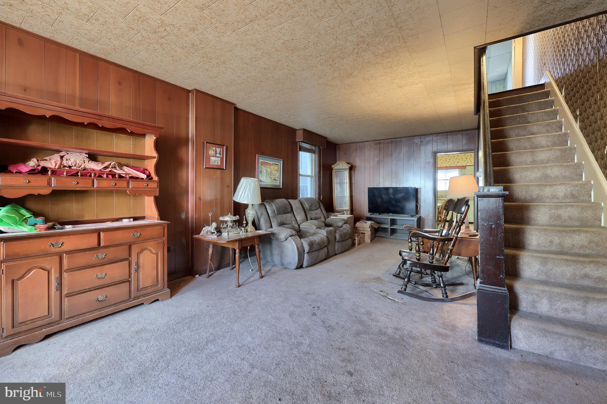 14 West New Street Lancaster, PA 17603 - Photo 8 of 21 a view of a livingroom with furniture and a window