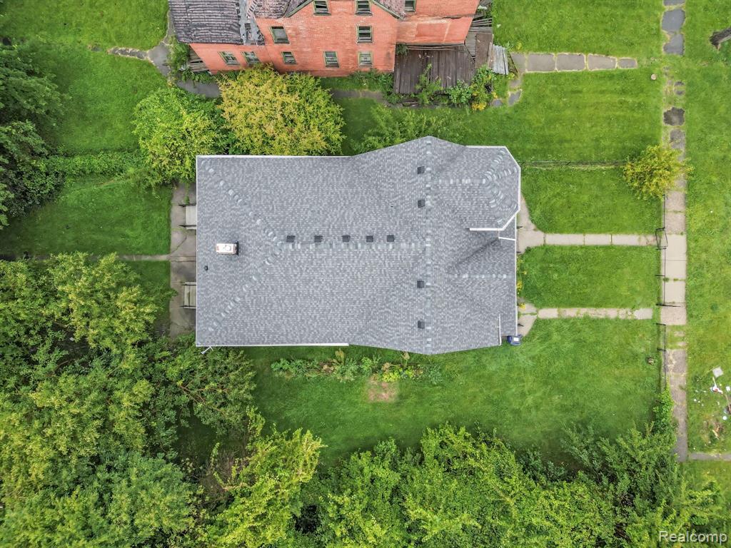 1789 Field Street Detroit, MI 48214 - Photo 4 of 49