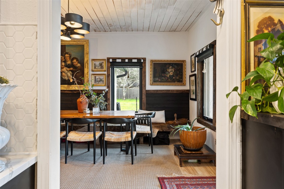 400 Lange Road Wimberley, TX 78676 - Photo 7 of 25 a workspace with furniture and window