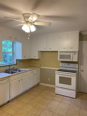 $1,900 | 1562 Mitchell Avenue, Tallahassee, FL 32303