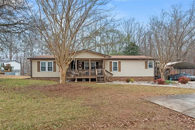 $329,900 | 23036 McDonald Point Road, Seneca, SC 29672