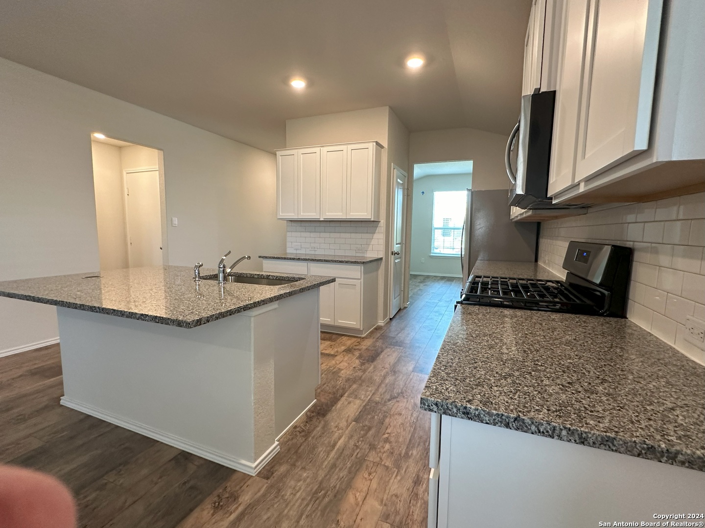 3640 Victory Copper Bulverde, TX 78163 - Photo 5 of 17