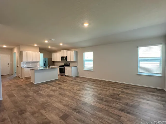 $2,400 | 3640 Victory Copper, Bulverde, TX 78163