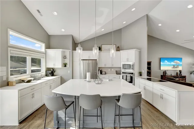 $1,500,000 | 75 Haven Drive, Sunrise Beach, MO 65079