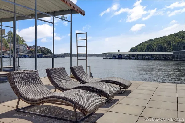 $1,295,000 | 75 Haven Drive, Sunrise Beach, MO 65079