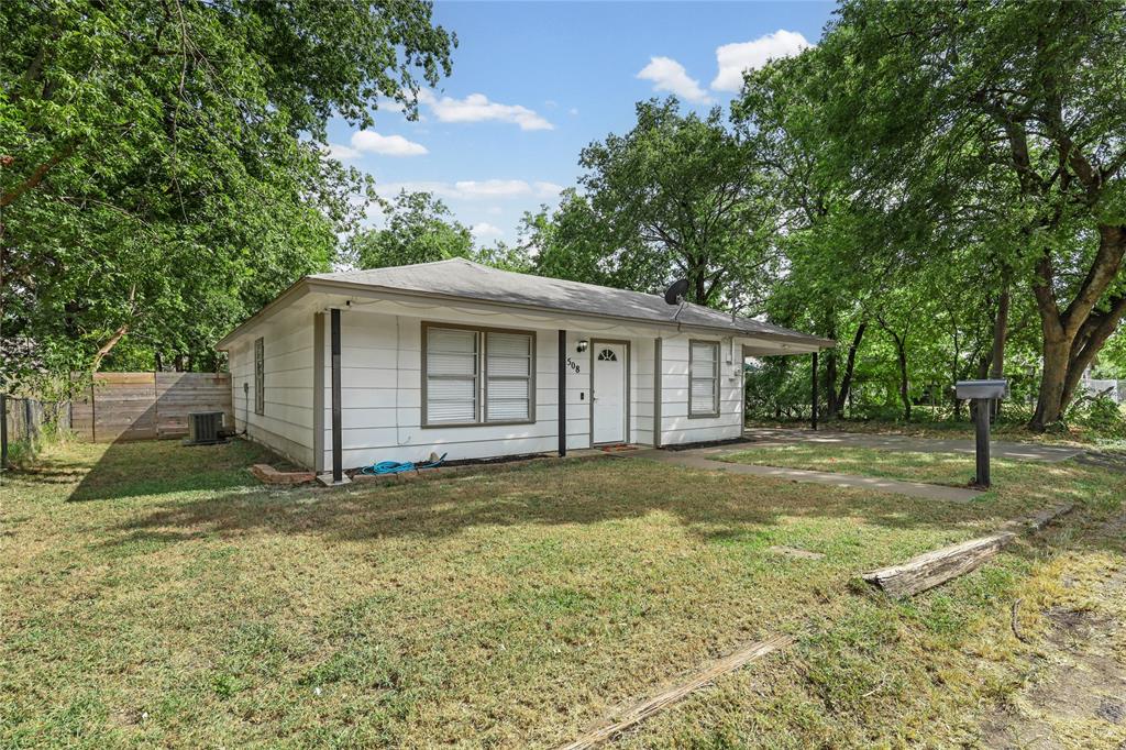 508 Batterson Street Cleburne, TX 76031 - Photo 20 of 28