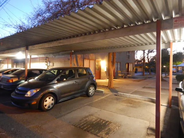 $1,695 | 2025 South Granada Drive, Unit 12, Tempe, AZ 85282