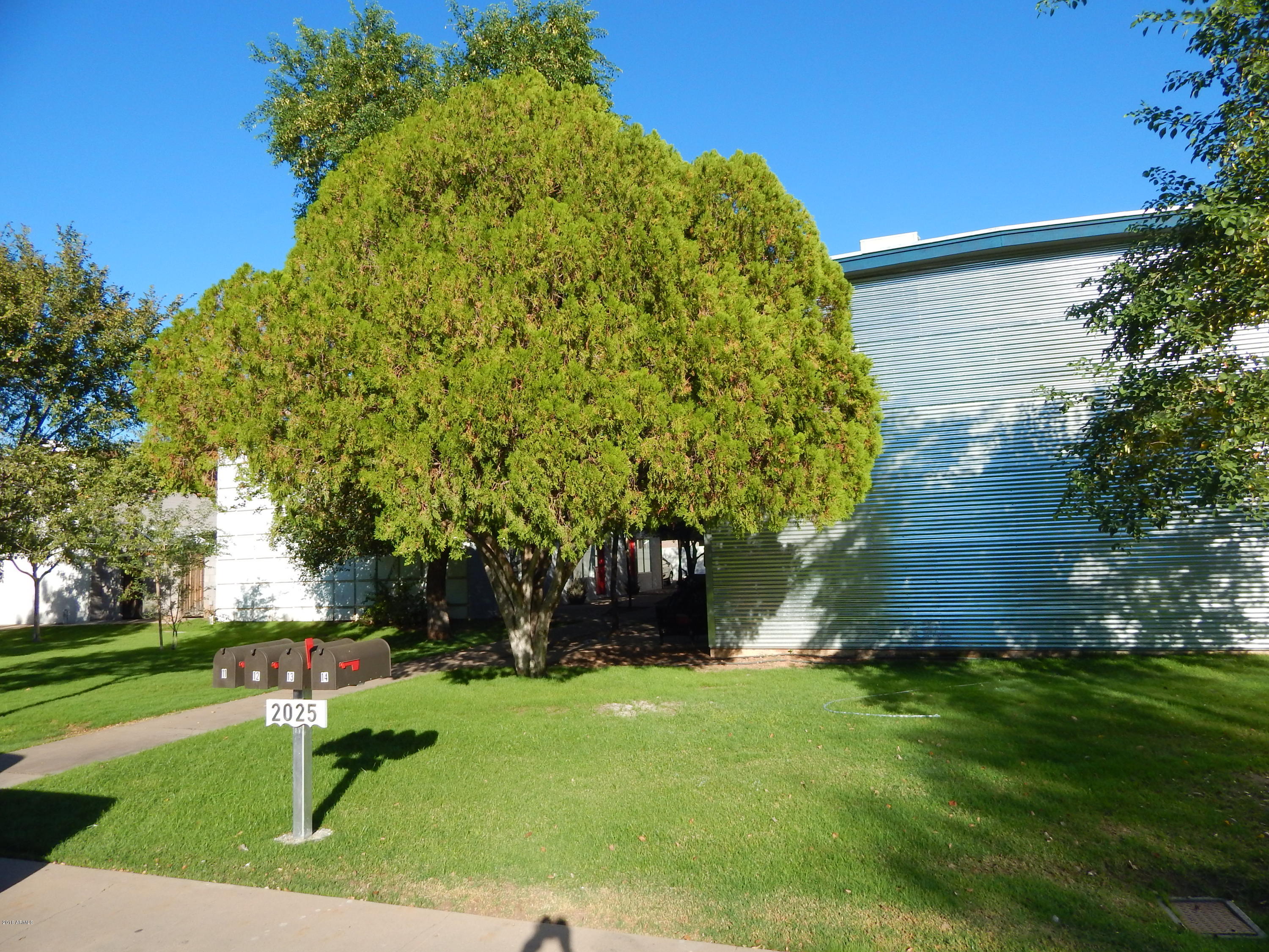2025 South Granada Drive, Unit 12 Tempe, AZ 85282 - Photo 21 of 35