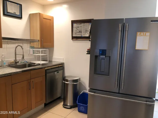 $1,695 | 2025 South Granada Drive, Unit 12, Tempe, AZ 85282