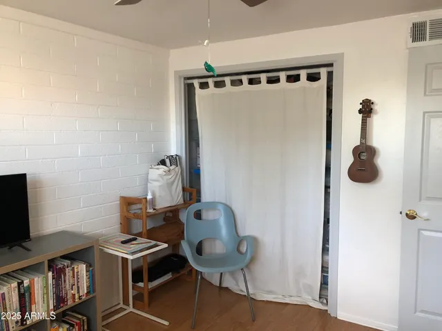 $1,695 | 2025 South Granada Drive, Unit 12, Tempe, AZ 85282