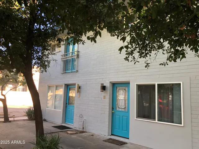 $1,695 | 2025 South Granada Drive, Unit 12, Tempe, AZ 85282