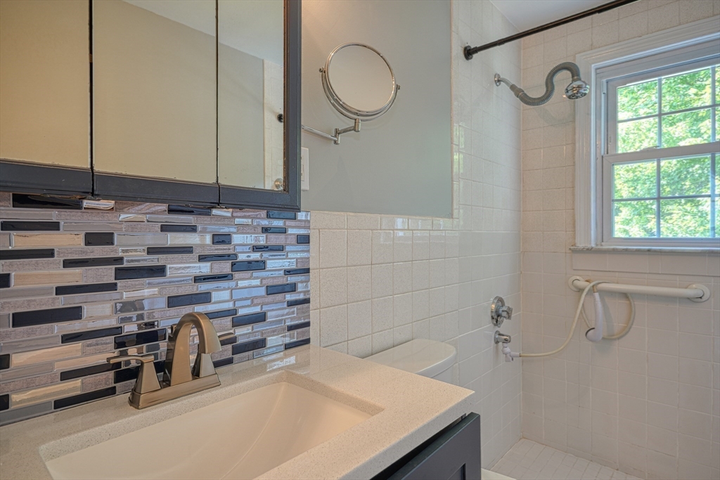 10 Town Line Road Burlington, MA 01803 - Photo 22 of 33 Gallery Image 22