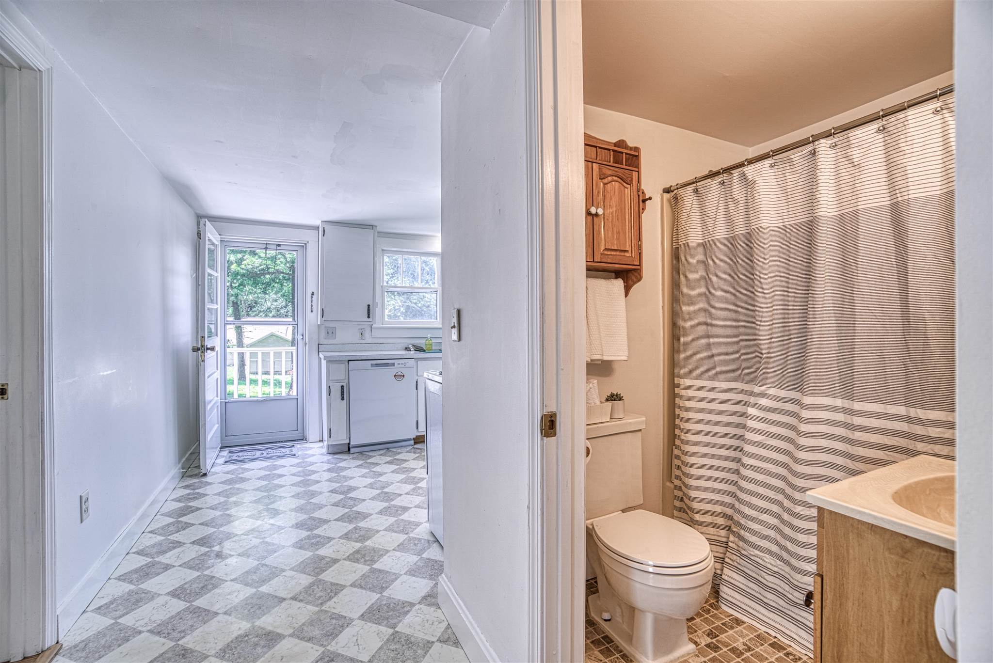210 Locust Street Newburgh, IN 47630 - Photo 12 of 36 Gallery Image 12