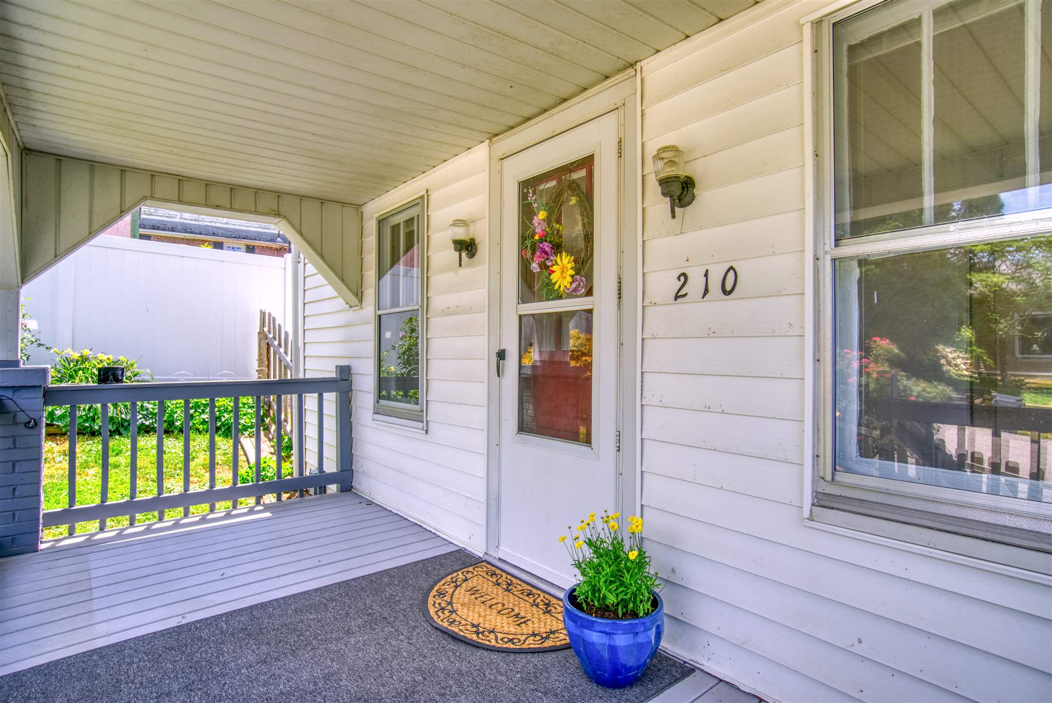210 Locust Street Newburgh, IN 47630 - Photo 3 of 36 Gallery Image 3