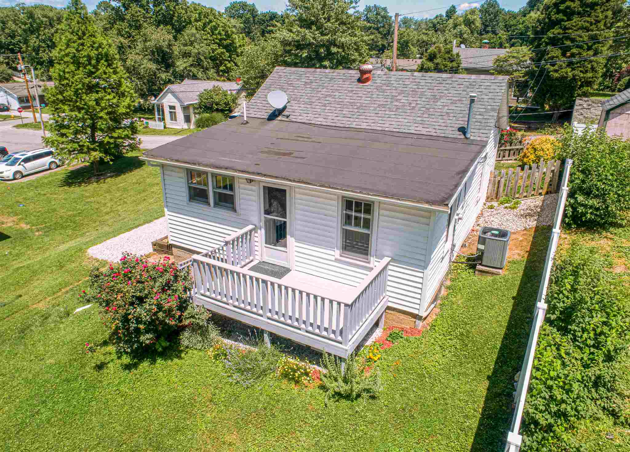 210 Locust Street Newburgh, IN 47630 - Photo 23 of 36 Gallery Image 23