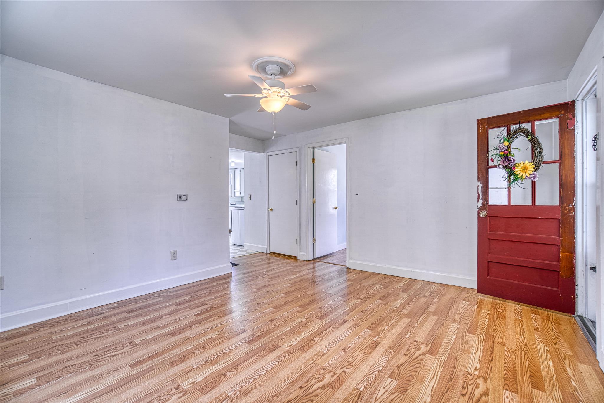210 Locust Street Newburgh, IN 47630 - Photo 6 of 36 Gallery Image 6