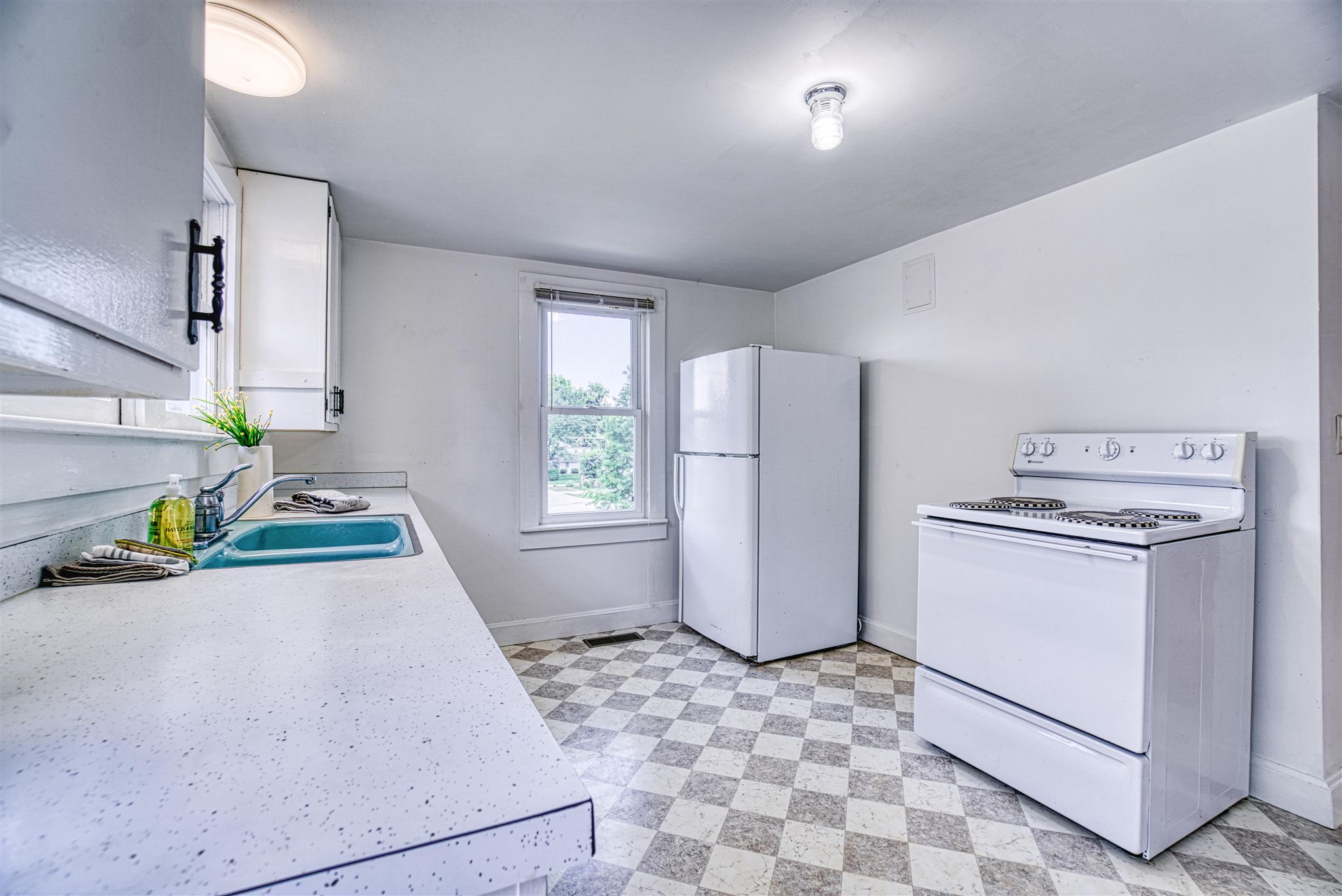 210 Locust Street Newburgh, IN 47630 - Photo 10 of 36 Gallery Image 10