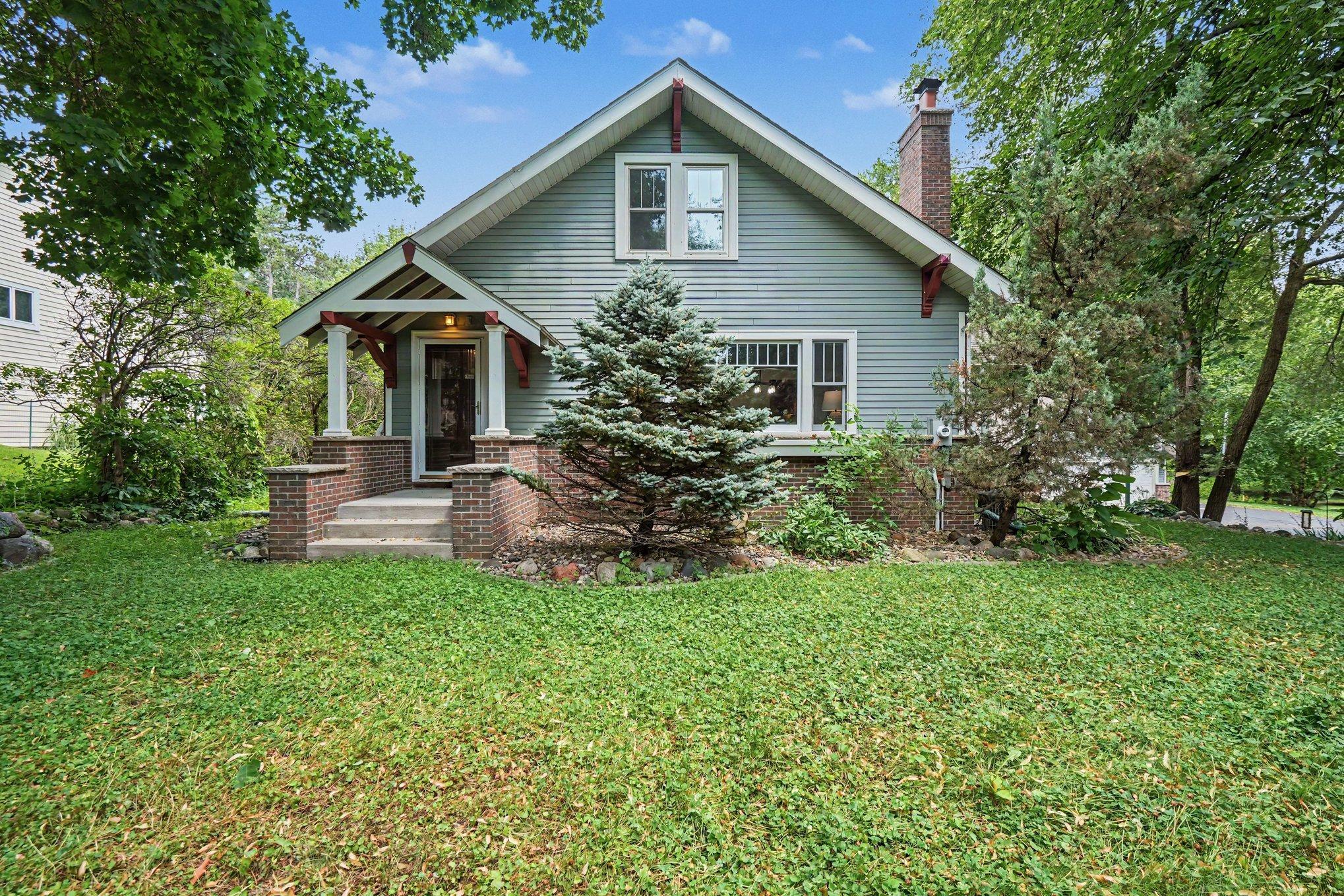 4919 Williston Road Minnetonka, MN 55345 - Photo 4 of 36