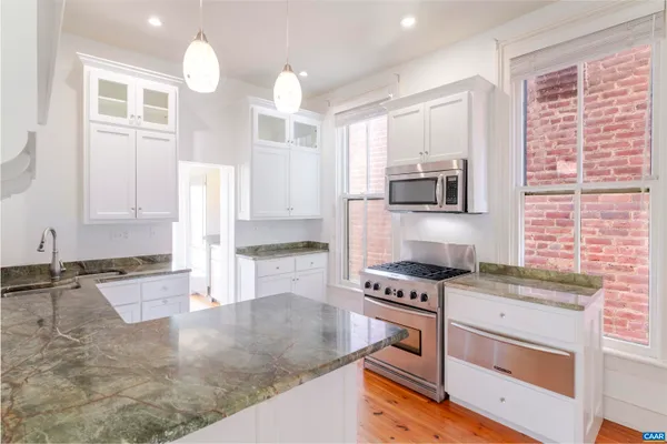 $625,000 | 17 North Washington Street, Staunton, VA 24401
