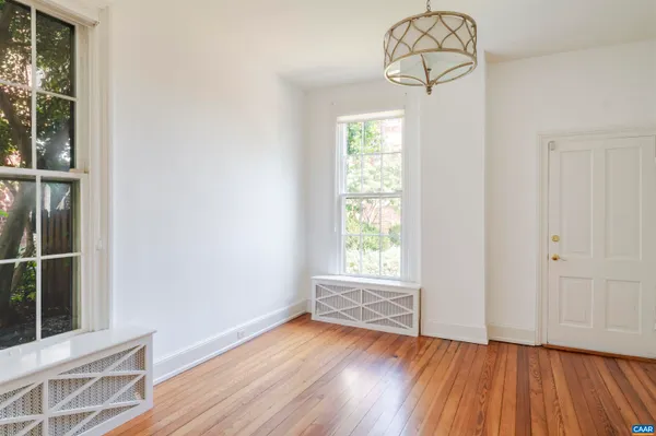 $595,000 | 17 North Washington Street, Staunton, VA 24401