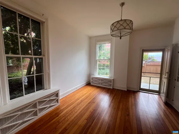 $595,000 | 17 North Washington Street, Staunton, VA 24401