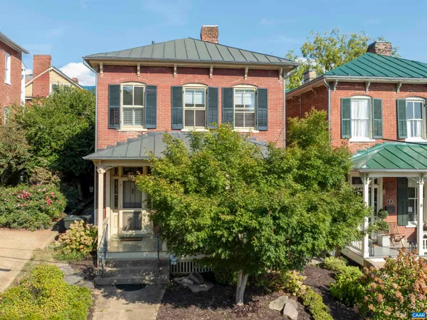 $595,000 | 17 North Washington Street, Staunton, VA 24401