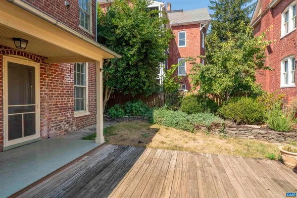 $595,000 | 17 North Washington Street, Staunton, VA 24401