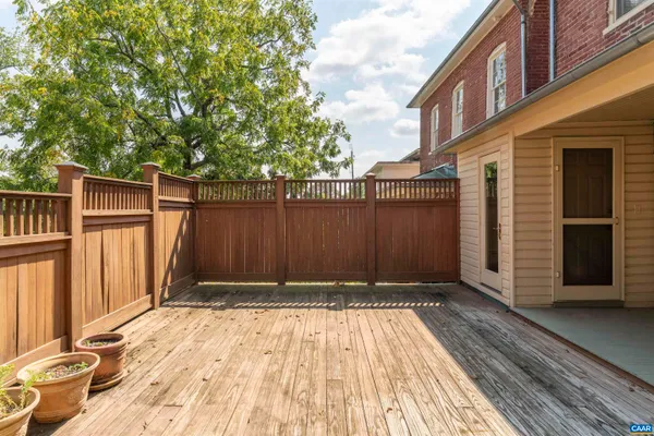 $595,000 | 17 North Washington Street, Staunton, VA 24401