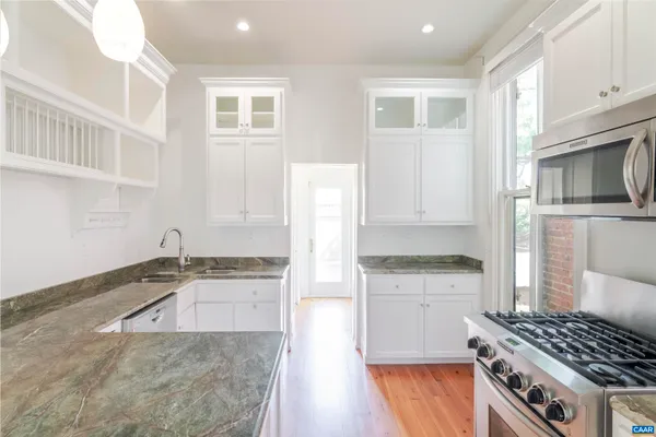 $595,000 | 17 North Washington Street, Staunton, VA 24401