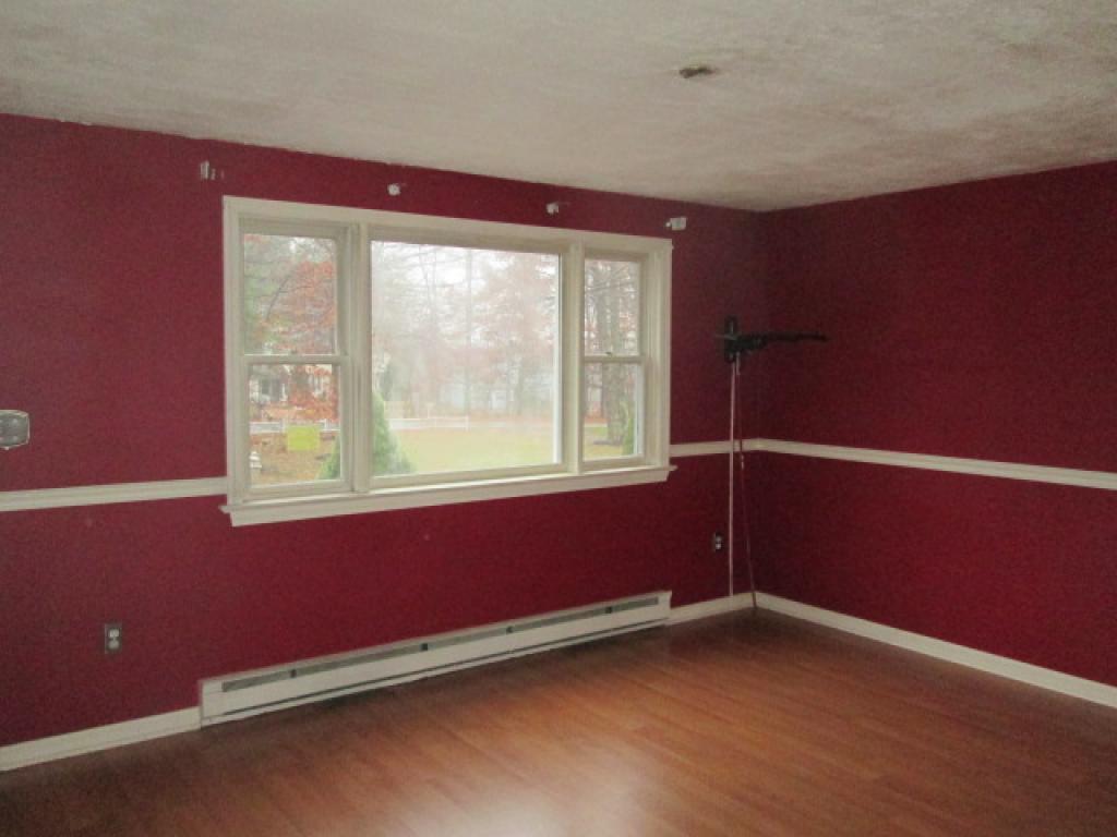 67 Old Chester Road Derry, NH 03038 - Photo 5 of 10