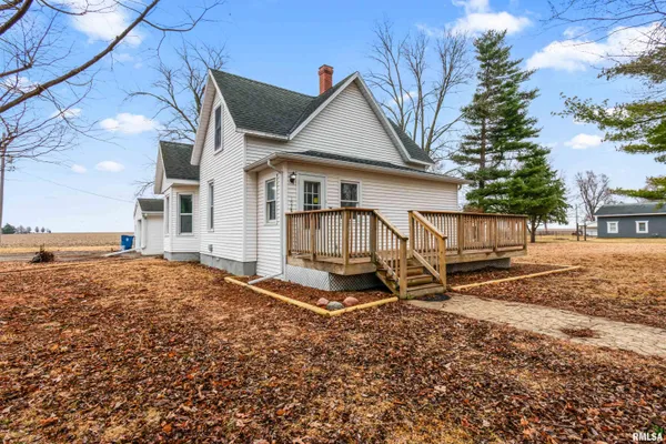 $175,000 | 102 South Eastern Avenue, Minier, IL 61759