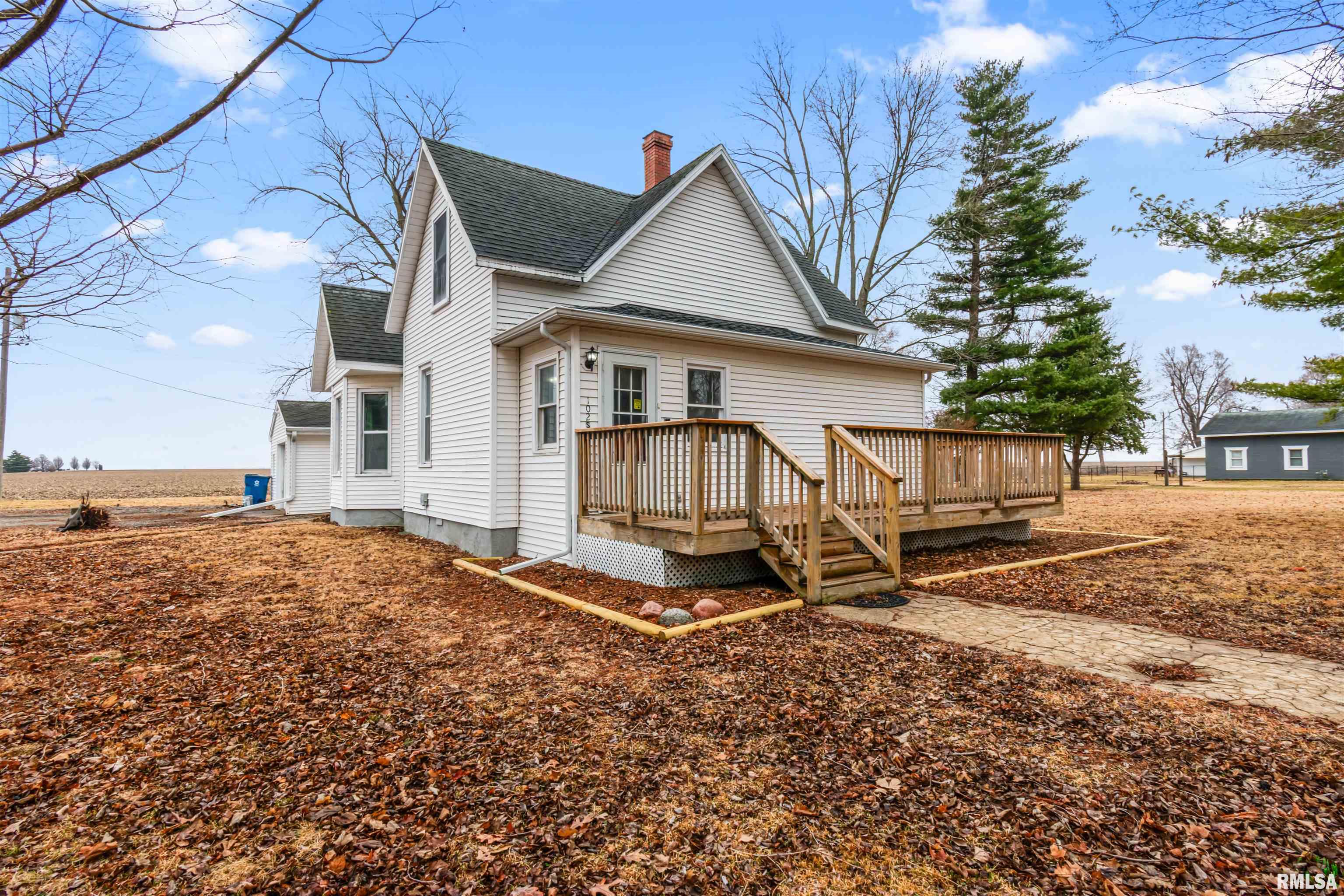 102 South Eastern Avenue Minier, IL 61759 - Photo 1 of 37