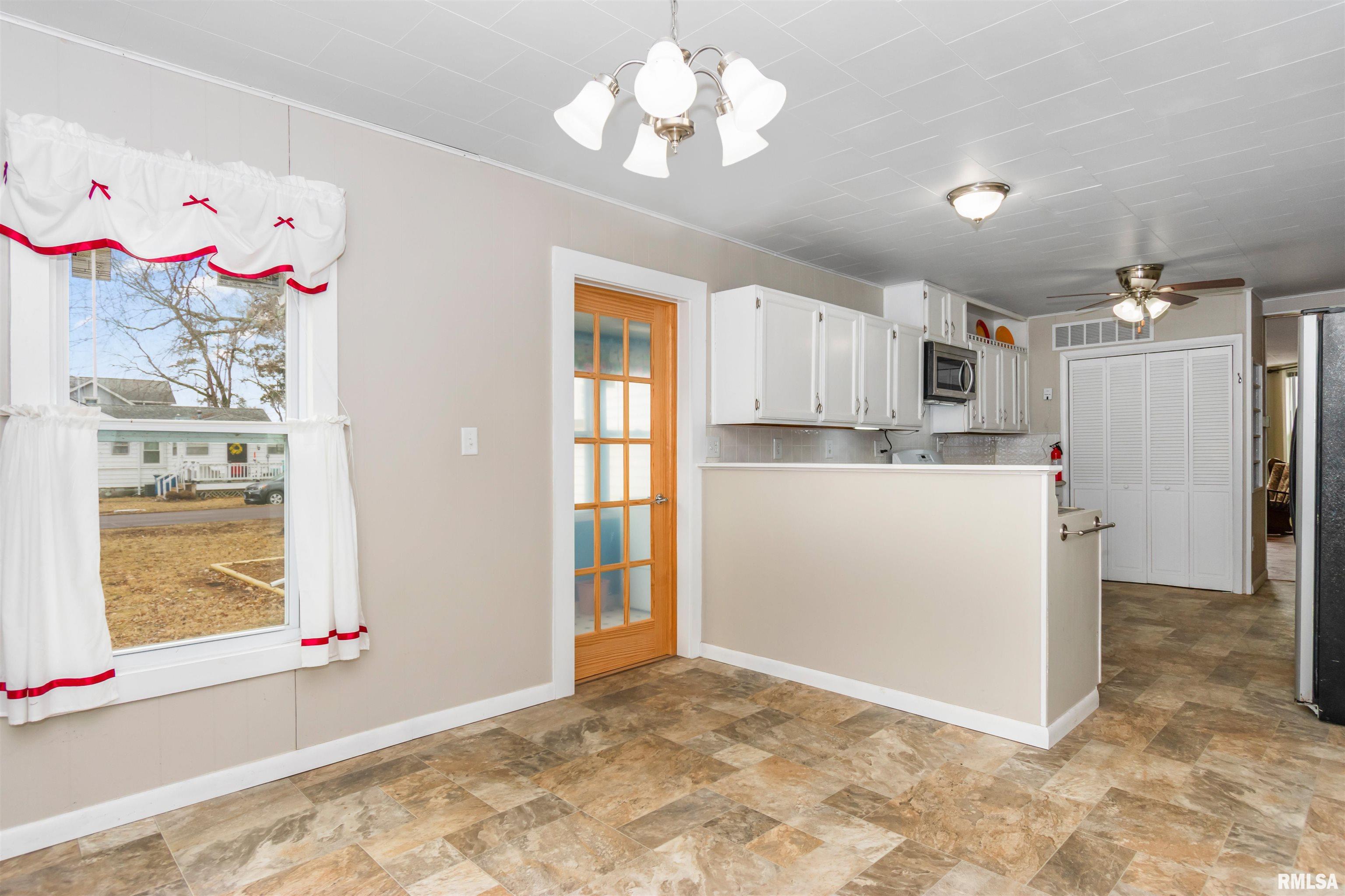 102 South Eastern Avenue Minier, IL 61759 - Photo 20 of 37