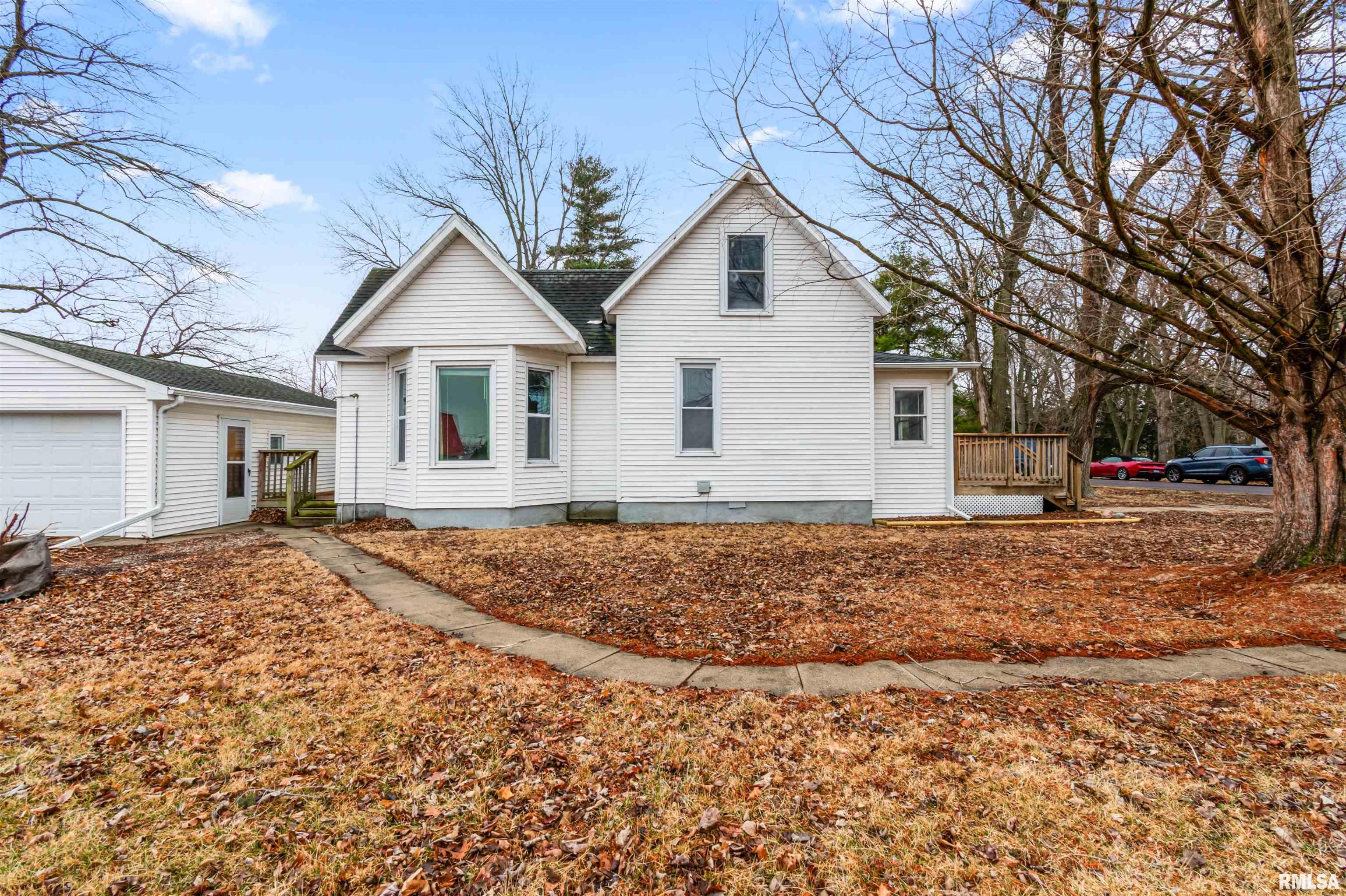 102 South Eastern Avenue Minier, IL 61759 - Photo 2 of 37