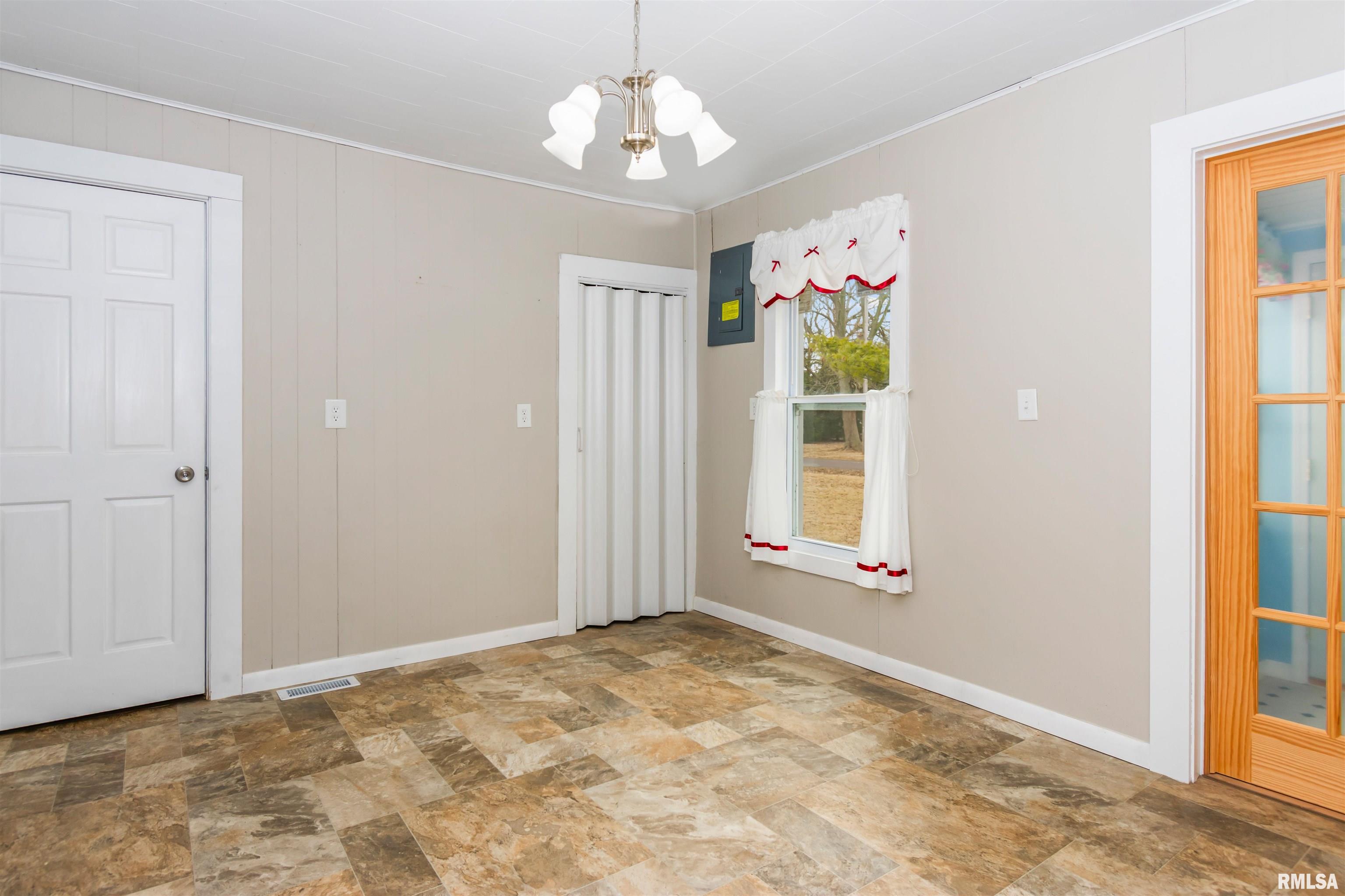 102 South Eastern Avenue Minier, IL 61759 - Photo 21 of 37