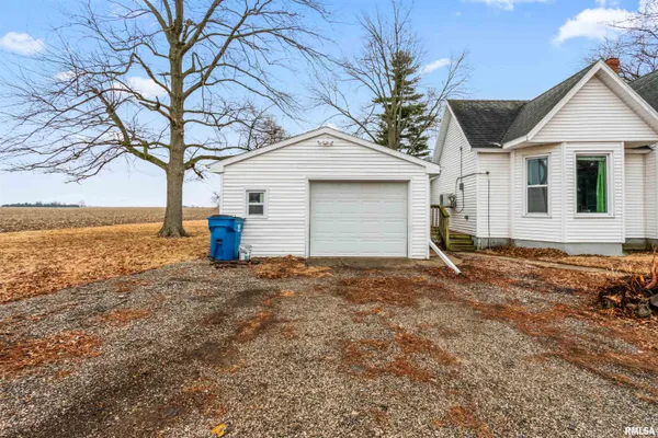 $175,000 | 102 South Eastern Avenue, Minier, IL 61759