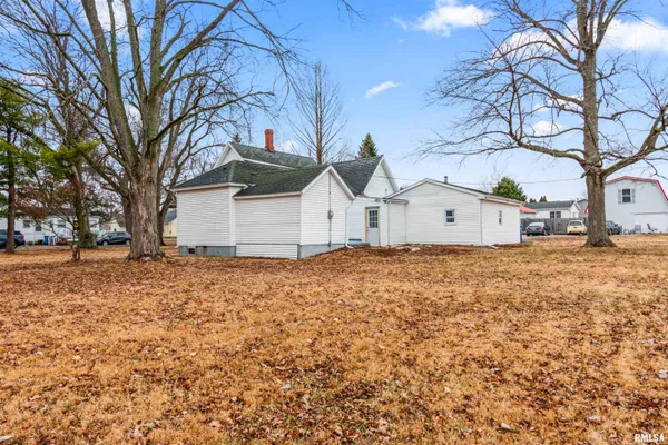 $175,000 | 102 South Eastern Avenue, Minier, IL 61759