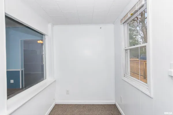 $175,000 | 102 South Eastern Avenue, Minier, IL 61759