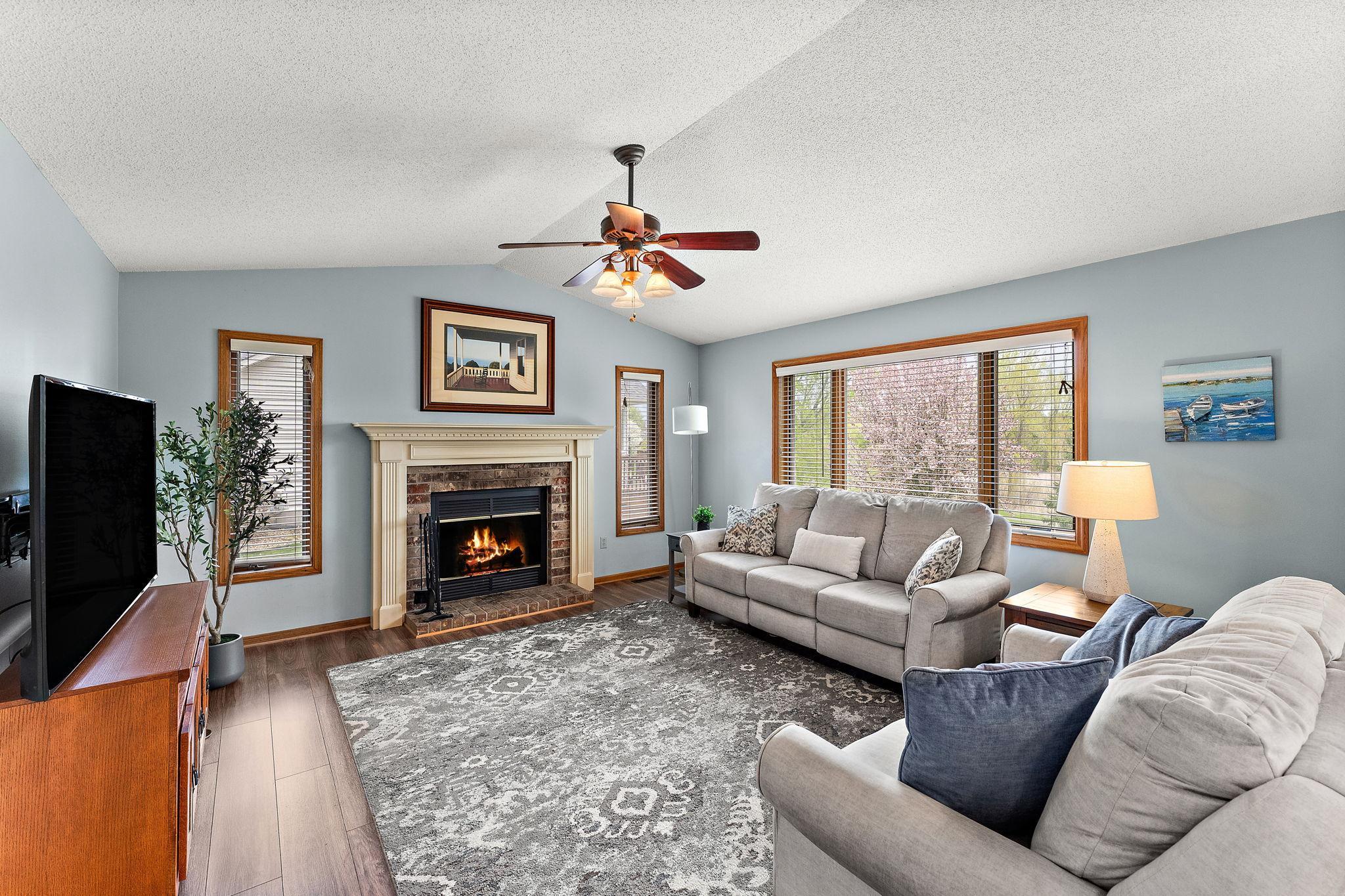 8906 Sequoia Road St. Paul, MN 55125 - Photo 11 of 39