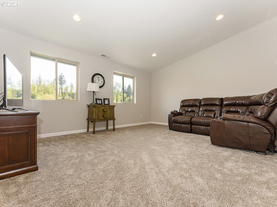 21123 South Jubb Road Estacada, OR 97023 - Photo 20 of 32