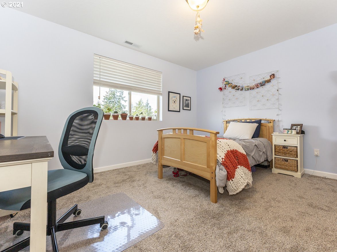 21123 South Jubb Road Estacada, OR 97023 - Photo 22 of 32