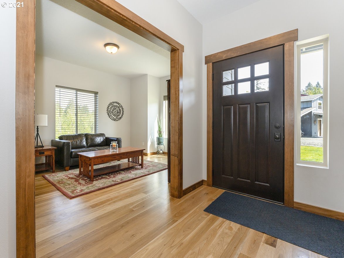 21123 South Jubb Road Estacada, OR 97023 - Photo 7 of 32