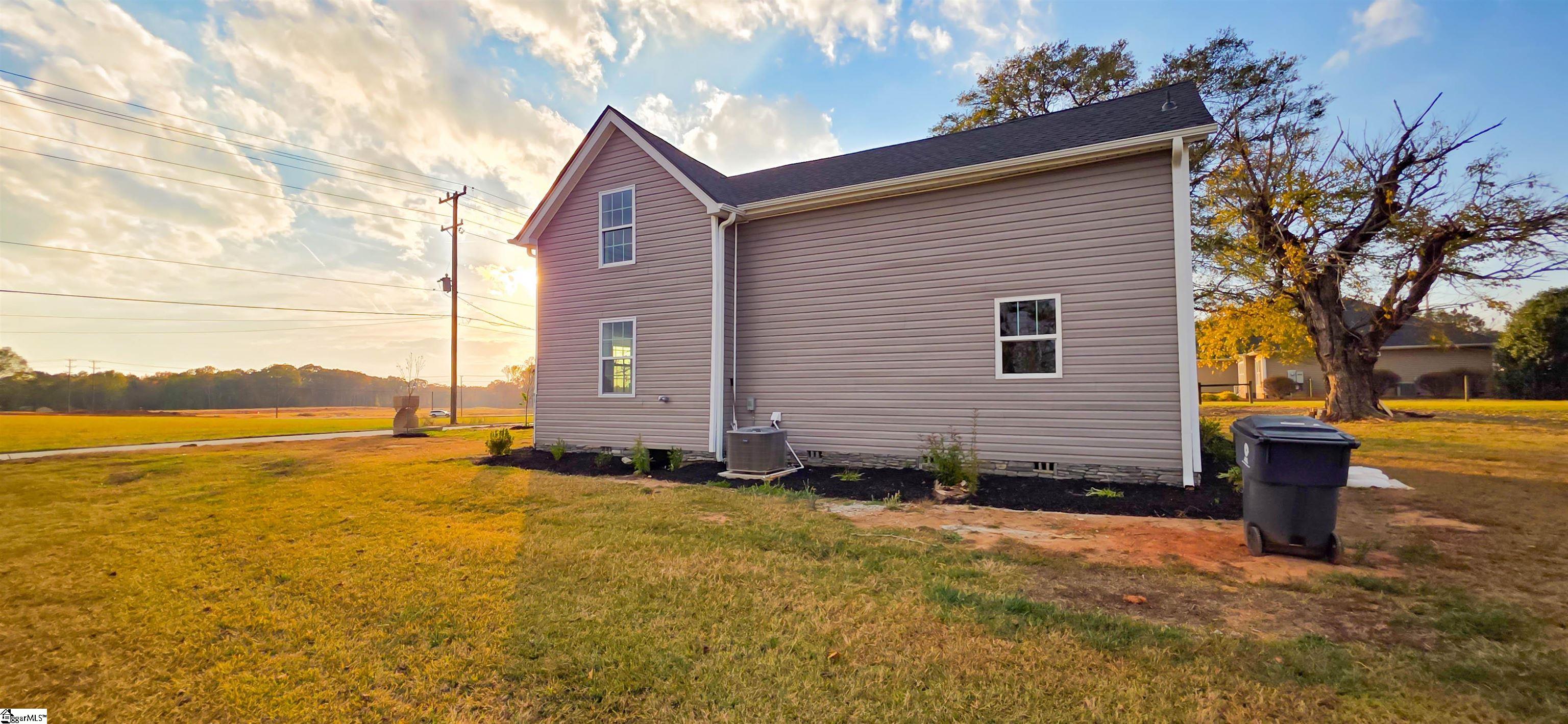19 Holcombe Road Piedmont, SC 29673 - Photo 8 of 50